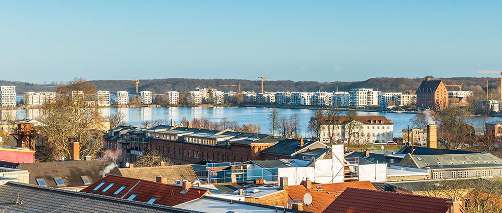 Die Baukräne am Ziegelsee werden sich auch 2020 drehen