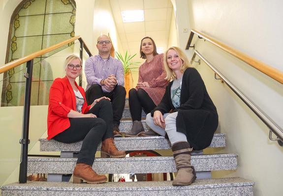 Ein Teil des Teams der ambulanten Hilfen zur Erziehung, das sich in Zukunft noch vergrößern wird – v.l.: Heike Gadtsch, Sven Drewke, Sophie Heiselbetz und Bianka Hille