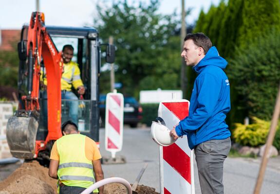 Weitere Friedrichsthaler Haushalte erhalten Glasfaseranschluss für Highspeed-Internet