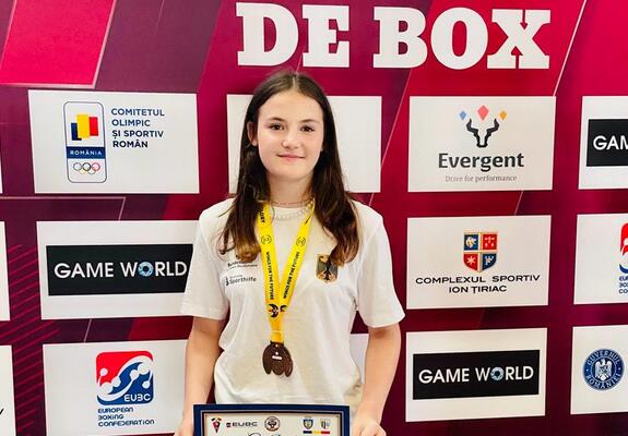 Boxerin Penelope Grochau hat Bronze bei der U17-Europameisterschaft gewonnen, Foto: BC Traktor