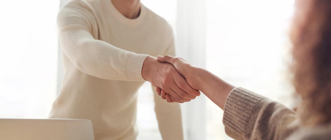 Eine Schiedsstelle hat die Aufgabe, Streitigkeiten zwischen Bürgerinnen und Bürgern untereinander oder auch mit Firmen, Vereinen oder sonstigen Einrichtungen zu schlichten, Foto: Pexels/fauxels