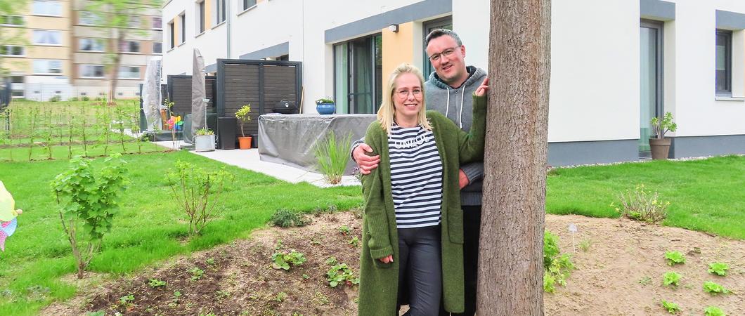 Die Günnels sind angekommen: Im Februar zogen sie aus einer Dachgeschosswohnung am Obotritenring in ein Reihenendhaus in der nagelneuen Wohnanlage „Lindenhof “ auf dem Großen Dreesch. Seitdem genießt die Familie die vielen Vorzüge in ihrem neuen Umfeld.