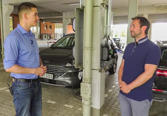 Elektromobilität gilt als Schlüsseltechnologie für die Umsetzung eines nachhaltigen Verkehrssystems. Die Fahrzeuge mit elektrischem Antrieb reduzieren den Ausstoß des klimaschädlichen Kohlenstoffs.