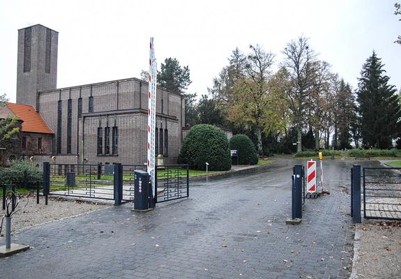 Ab dem 1. Januar 2020 wird das Befahren des Alten Friedhofs durch eine Schranke geregelt