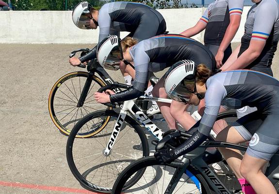Der Bahnradsport gehört seit vielen Jahren zu den erfolgreichsten olympischen Disziplinen in MV und sorgt so zunehmend für Aufsehen und Interesse.