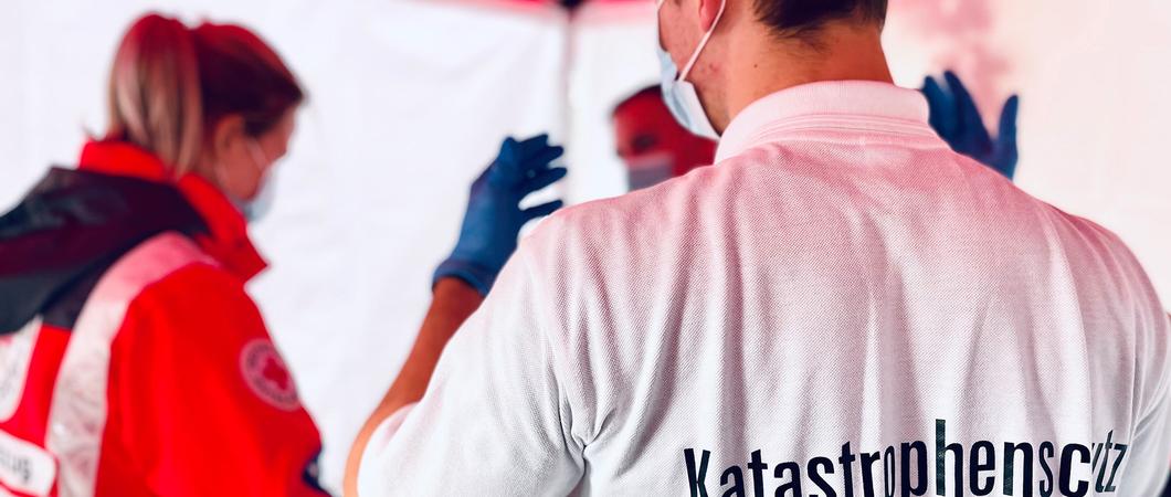 Die Gefahren der Zukunft nehmen zu und die Katastrophen rücken näher – ob Waldbrände, Hitzewellen, Sturmfluten, Hochwasser- und Starkregenereignisse, Pandemien, Bedrohungen aus dem Cyberraum und größere anhaltende Stromausfälle.