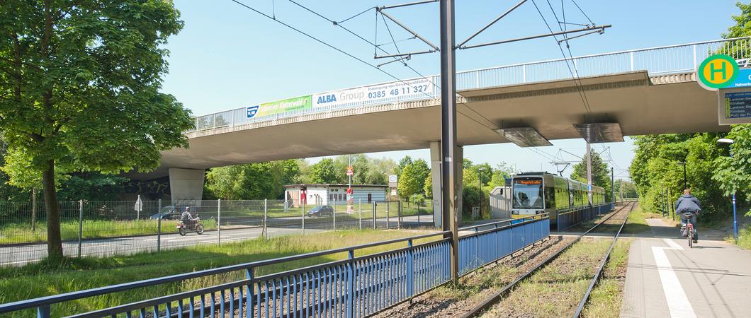 Die Freigabe der Radbrücke zwischen Dwang und Krösnitz war für  Silvio Horn, den Fraktionsvorsitzenden der Unabhängigen Bürger Anlass, über den Neubau der Stadionbrücke zu diskutieren.