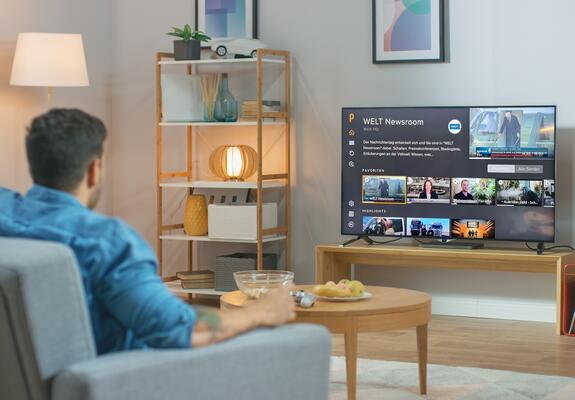 Mit IPTV steht allen Kunden im Stadtwerke-Glasfasernetz modernes Fernsehen per App zur Verfügung