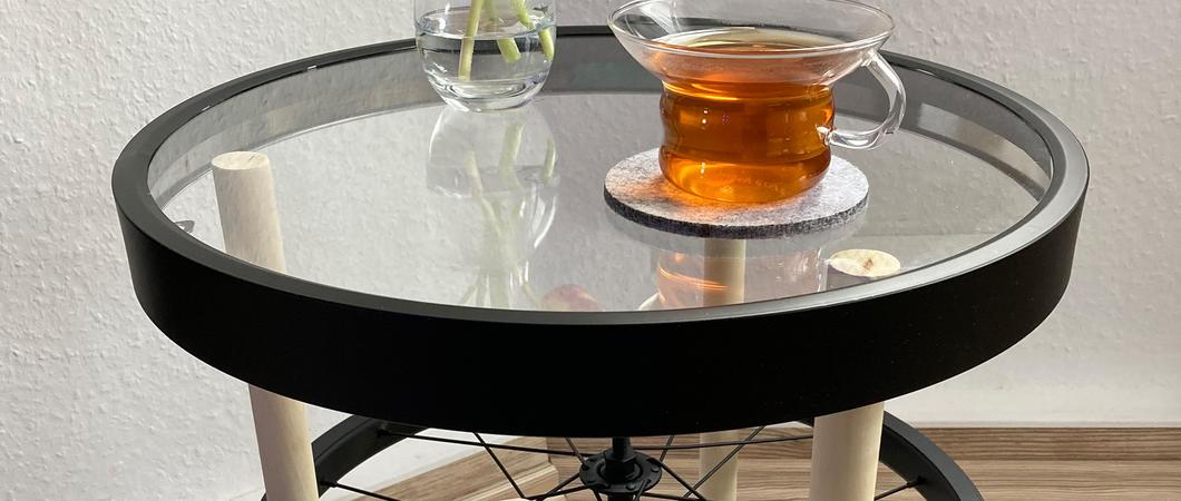 „Upcycling“ ist ein toller Trend, mit dem sich scheinbar unbrauchbare Gegenstände wieder aufwerten und für stilvolle Dekorationen nutzen lassen.