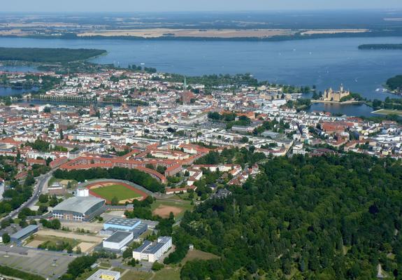 Fragebögen zum Thema Wohnzufriedenheit werden ab dem 28. November an 8.500 Schweriner geschickt, Foto: LHS/Christian Berghammer