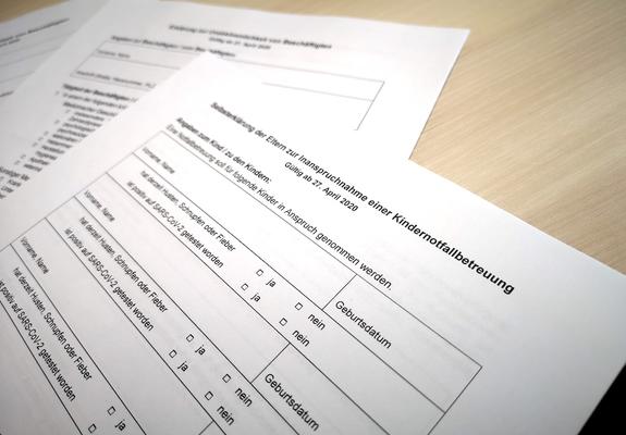 Die Formulare für die Inanspruchnahme der Kindernotfallbetreuung können über die webseite www.schwerin.de heruntergeladen werden