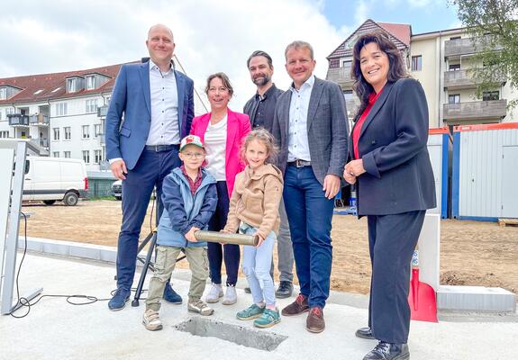 Feldstadt • „Ich bin ein echter Baumeister“, sagte der sechsjährige Bastian voller Überzeugung. Und weil Kita-Leiterin Kathrin Lange das nur bestätigen kann, bekam er heute eine wichtige Aufgabe