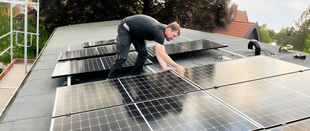 Das Start-up-Unternehmen SNergie begeistert Kunden mit innovativen Lösungen im Bereich der erneuerbaren Energien.
