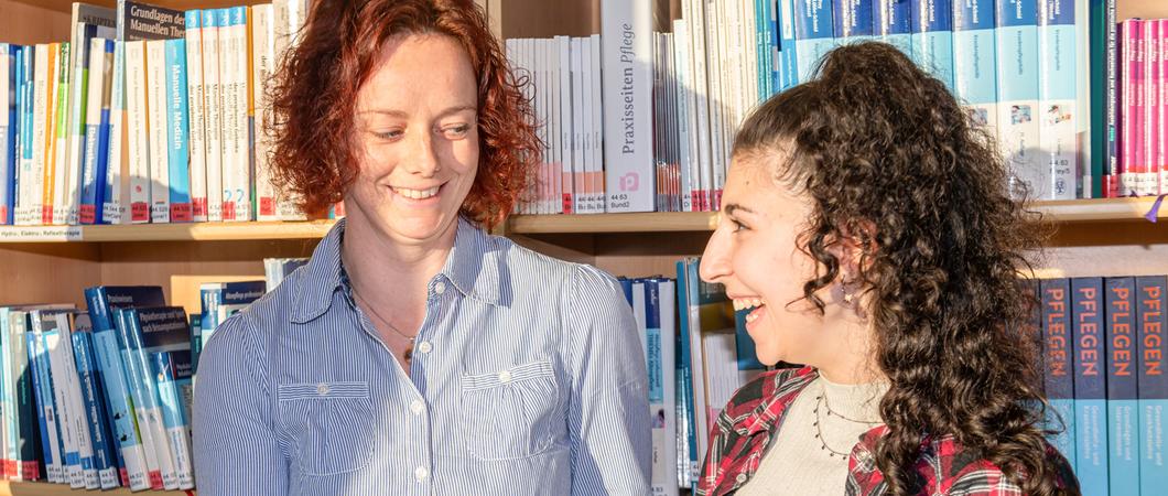 Studieren am Campus am Ziegelsee ist vielfältig, macht Spaß und punktet mit international anerkannten Abschlüssen, Fotos: maxpress/iw