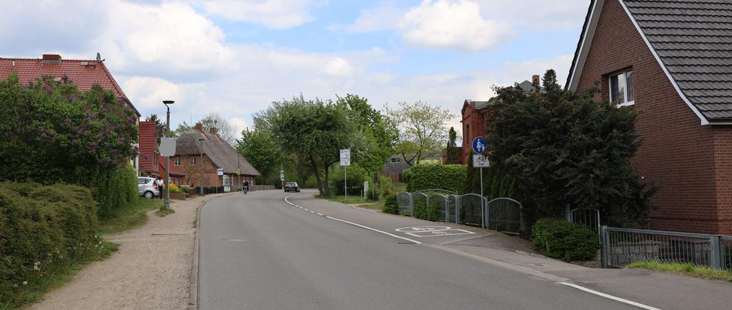 Die Alte Crivitzer Landstraße und die Anliegerstraße Mueß Ausbau sollen umfassend erneuert werden.