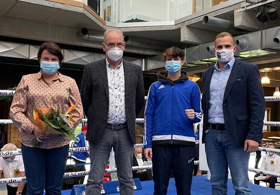 Seit Donnerstag boxen die besten deutschen Faustkämpfer der Altersklasse U17 im Alpincenter Wittenburg (Kreis Ludwigslust/Parchim).
