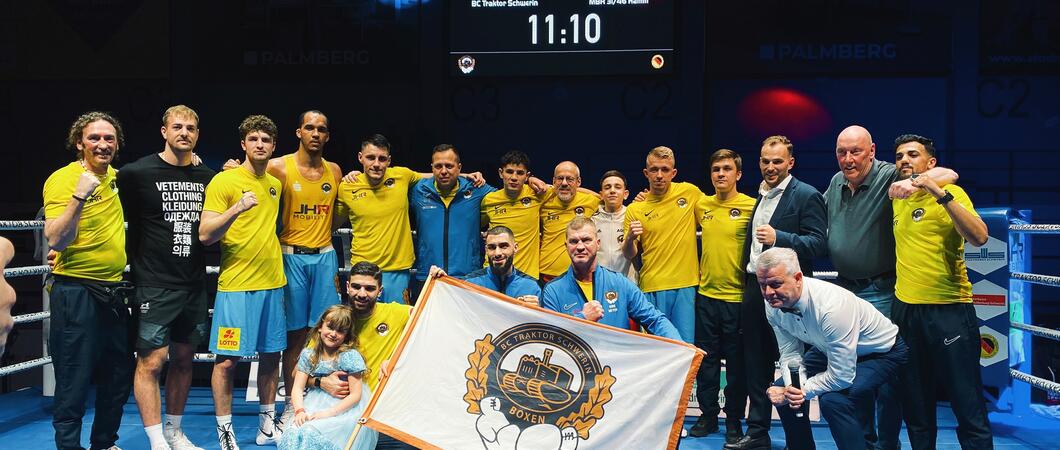 Revanche gelungen. Die Mannschaft des BC Traktor Schwerin hat den stärksten sportlichen Widerpart in der Box-Bundesliga, den MBR 31/46 Hamm, daheim besiegt.