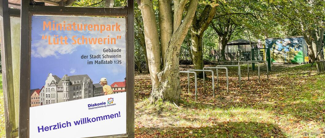 Zum Unternehmensbereich „Teilhabe an Arbeit“ gehören eine Werkstatt für Menschen mit psychischen Beeinträchtigungen, die Korb- und Stuhlflechterei, das Salädchen® und nun auch der Miniaturenpark „Lütt Schwerin“.