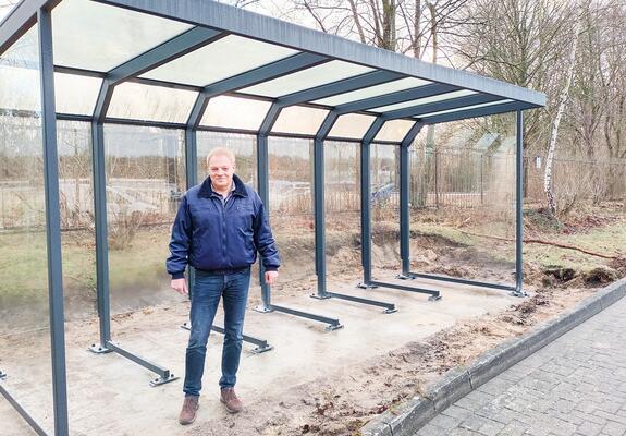 Wenn einer von sich behaupten kann, er sei ein „Urgestein“ beim Schweriner Nahverkehr, dann ist es Andreas Maack. Ab 1980 absolvierte er dort seine zweijährige Ausbildung zum Elektromonteur.