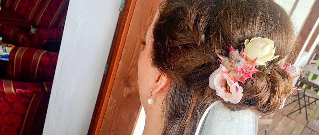 Mit Liebe zum Detail: Jahrelange Erfahrungen und mit der Leidenschaft für Brautfrisuren