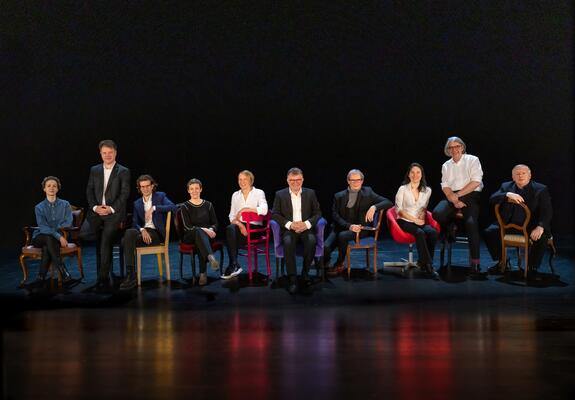 Für die kommende Spielzeit 2024/2025 hat das Mecklenburgische Staatstheater einen Spielplan mit 35 Premieren, mehr als 40 Konzertaufführungen, 21 Wiederaufnahmen, zahlreichen Sonderveranstaltungen in Schwerin und Parchim im Programm