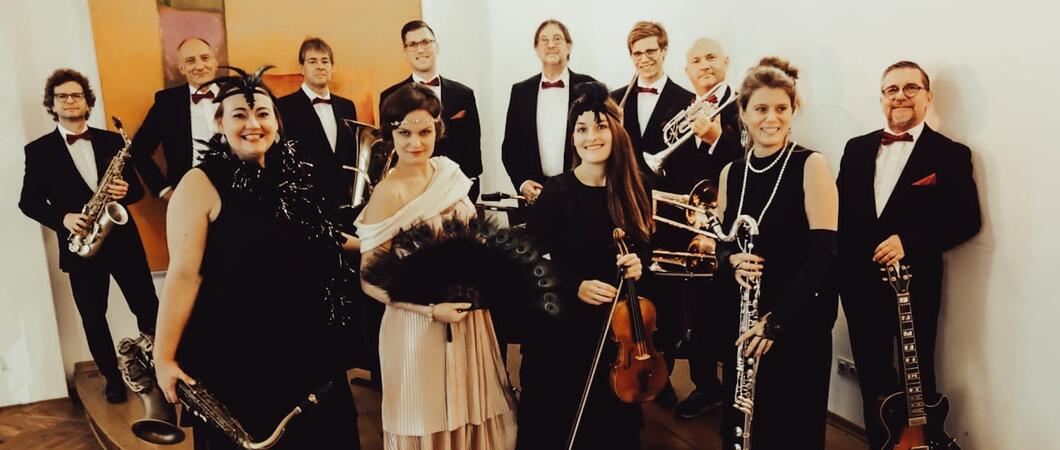 Die Lesung wird begleitet vom Astoria Salonorchester, Foto: A. Junker
