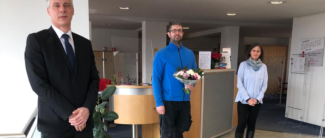 Überraschung gelungen: Sparkassen-Kunde gewinnt beim PS-Lotterie-Sparen 5.000 Euro
