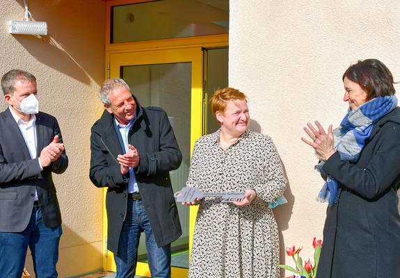 In neun Monaten Bauzeit ist der Neubau der Klinikschule entstanden. Mit Beginn des Schulhalbjahrs im März übergab das ZGM das neue Schulgebäude an den Fachdienst Bildung der Landeshauptstadt Schwerin und die Nutzer.