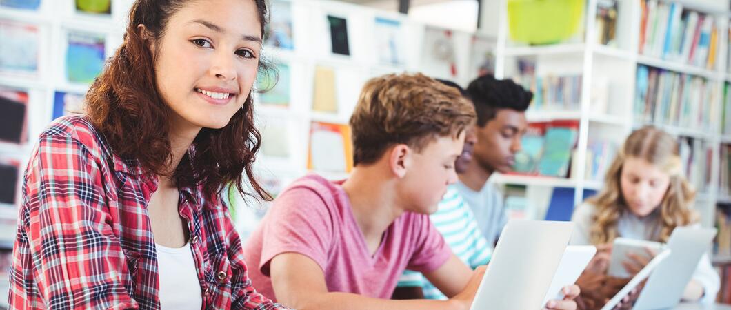 Seit 2019 läuft das gemeinsame Förderprogramm „DigitalPakt Schule“ der Bundesländer und des Bundesministeriums für Bildung und Forschung. Damit wird die digitale Bildung in Schulen erheblich verbessert.
