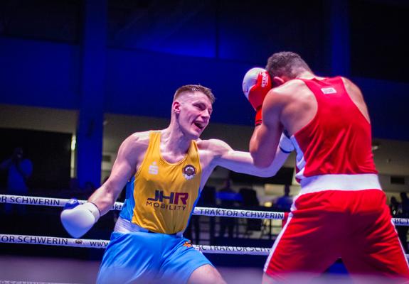 Jubiläums-Championat in Deutschlands Box-Hochburg? Warum nicht! Der BC Traktor Schwerin hat sich am vergangenen Montagabend beim Deutschen Boxsport-Verband (DBV) um die Austragung der 100. Deutschen Box-Meisterschaften beworben.