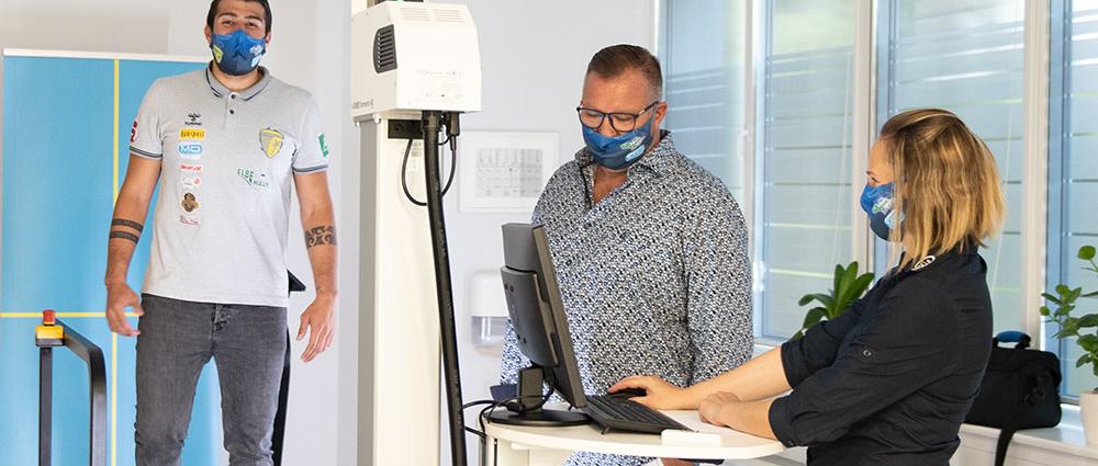 Bei Kevin Herbst von den Mecklenburger Stieren läuft es wieder dank der Analyse vom Sanitätshaus STOLLE