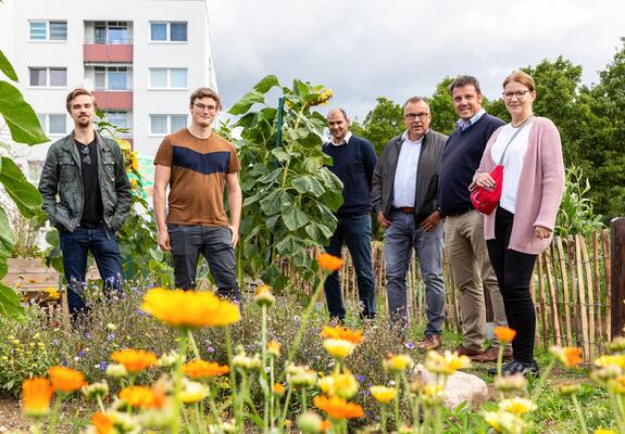 Die Fläche im Nachbarschaftsgarten wird von 25 Parteien bewirtschaftet, Fotos: maxpress/srk