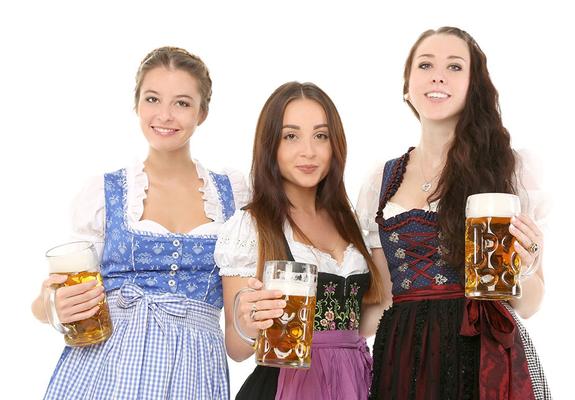Am 19. September ab 18.30 Uhr gibt es einen stimmungsvollen Abend mit Blasmusik und bajuwarischen Schmankerln wie Schweinshaxe, Leberkäse und Weißwurst