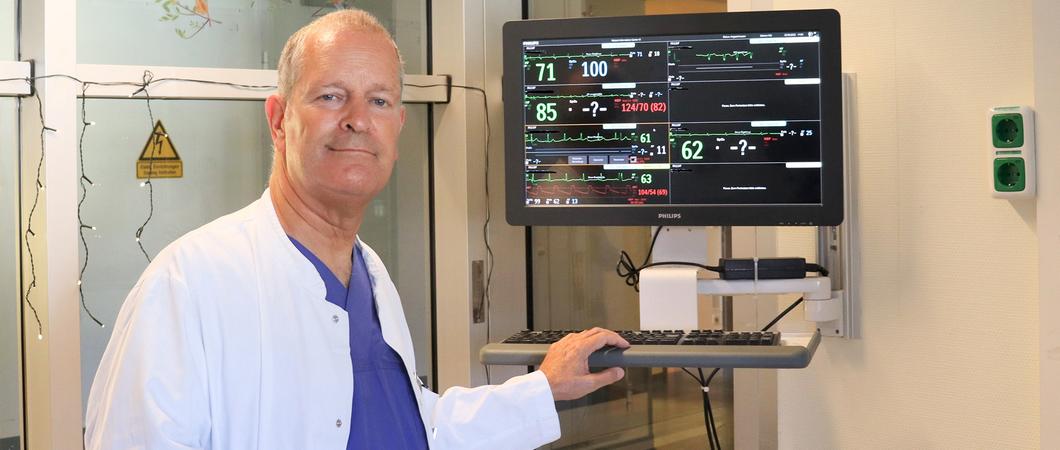 Bei einem Schlaganfall gilt es, so schnell wie möglich zu handeln. „Time is brain, also Zeit ist Hirn, ist hier die Maxime“, erklärt Prof. Frank Block. Er ist Chefarzt der Neurologie an den Helios Kliniken Schwerin.