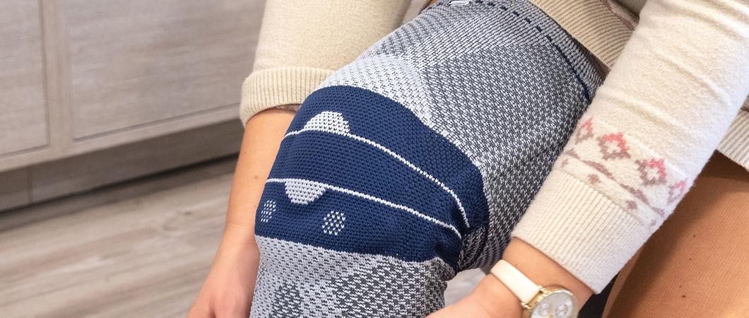 Immer gleiche (Fehl-) Belastungen, das Tragen von schweren Gegenständen sowie unerwartete, ruckartige Bewegungen können schnell Beschwerden in Rücken, Arm oder Knie auslösen