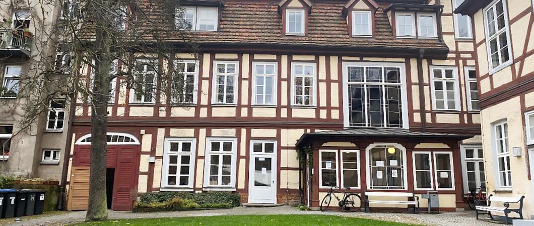 In diesem Jahr wird die Adventszeit pünktlich am 1. Advent mit dem traditionellen Weihnachtskonzert der Stadtwerke eingeläutet. Gemeinsam mit dem Konservatorium laden die Stadtwerke dazu herzlich ein.