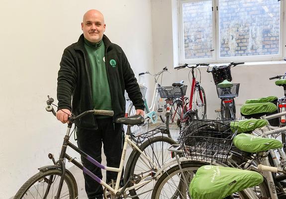 Im Frühjahr greifen viele Schweriner wieder vermehrt zum Fahrrad. Vollgestellte Fahrradkeller machen dies allerdings oft gar nicht so einfach.