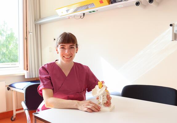 Cyuna-Marie Reisdorf ist eine der ersten Studierenden, die sich erfolgreich für ein Stipendium beworben haben, Foto: Helios