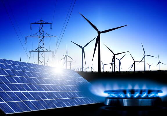 Nach einem Ausnahmejahr mit Preisbremse und bislang ungekannten Spitzenpreisen für Energie sind die Großhandelspreise für Strom und Gas inzwischen wieder gesunken.