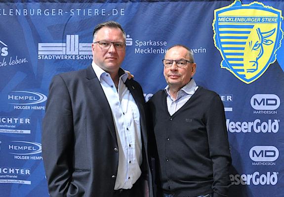 Der designierte Stiere-Chef Patrick Bischoff und Sportchef Norbert Henke (r.) gehen die neue Saison gemeinsam an