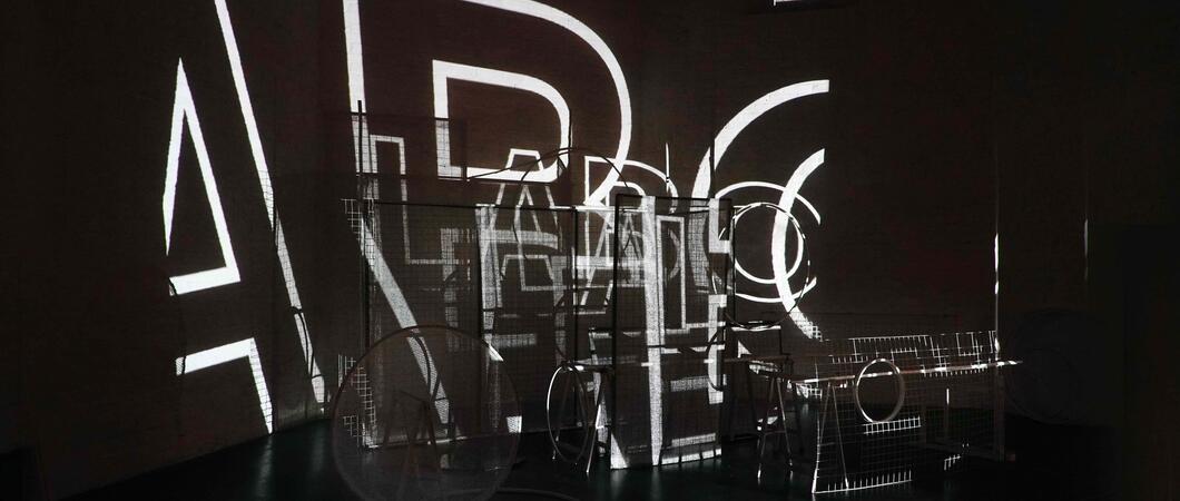 Die Ausstellung „uptodate“ beschäftigt sich mit medial vermittelten Realitäten, Foto: Christian Egelhaaf