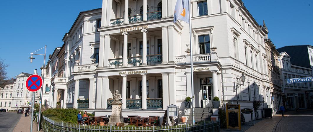 Gastronomie-Schwerin Restaurant Friedrichs-am-Pfaffenteich c maxpress haupt