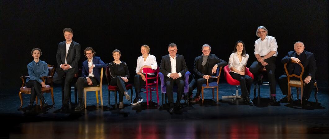 Für die kommende Spielzeit 2024/2025 hat das Mecklenburgische Staatstheater einen Spielplan mit 35 Premieren, mehr als 40 Konzertaufführungen, 21 Wiederaufnahmen, zahlreichen Sonderveranstaltungen in Schwerin und Parchim im Programm