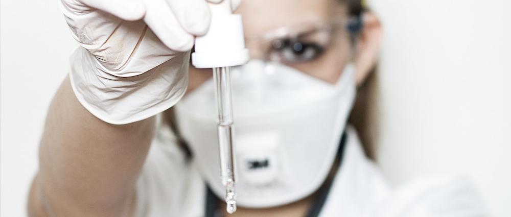 Schwerins Oberbürgermeister Rico Badenschier hat sich gegen Tests von Reiserückkehrern aus Risikogebieten an den Flughäfen ausgesprochen: „Die Forderung nach derartigen Test ist Aktionismus, der die Menschen falscher Sicherheit wiegt.