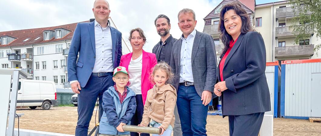 Feldstadt • „Ich bin ein echter Baumeister“, sagte der sechsjährige Bastian voller Überzeugung. Und weil Kita-Leiterin Kathrin Lange das nur bestätigen kann, bekam er heute eine wichtige Aufgabe