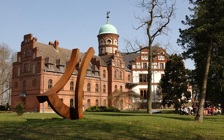 Radtour-Schweriner-Aussensee-Schloss-Wiligrad c maxpress content 2