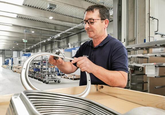 Mubea Aviation produziert in Schwerin Metallkomponenten für die Luftfahrt.
