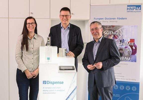 Die Geschäftsleitung von HNPM, v.l.: Yvonne Eilers, Gerald Vögele und Dr. Thomas Weisener sind seit sechs Jahren ein starkes Trio, Foto: HNP