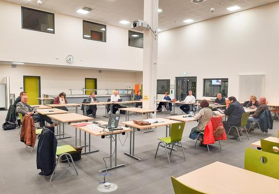 Der Werkausschuss des ZGM tagt unter Corona-Bedingungen in der John Brinckmann-Grundschule