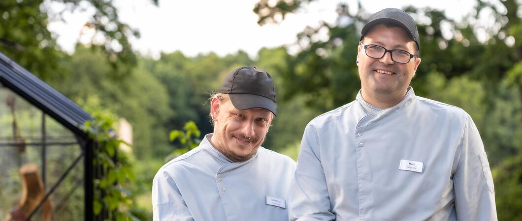 Schnell, lecker und familienfreundlich – in der „Hoftheke“ können die Besucher des Schweriner Zoos eine neue Gastronomie genießen. Die Angebotsvielfalt reicht von kleinen Sattmachern über klassische Hauptgerichte bis hin zu leckeren Desserts